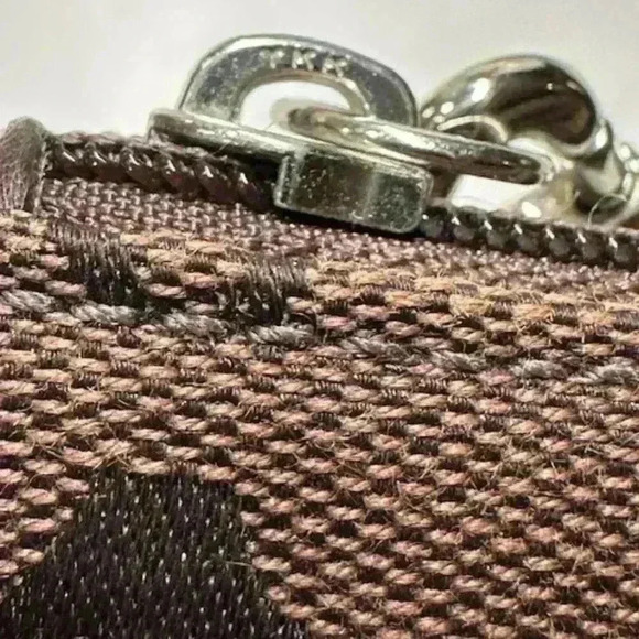 Coach Wristlet Signature Chocolate Brown Jacquard - Picture 7 of 7